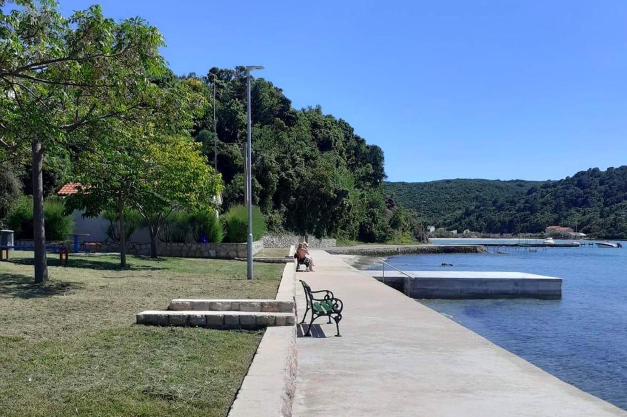 Apartments By The Sea Kampor, Rab - 4986 Exteriör bild